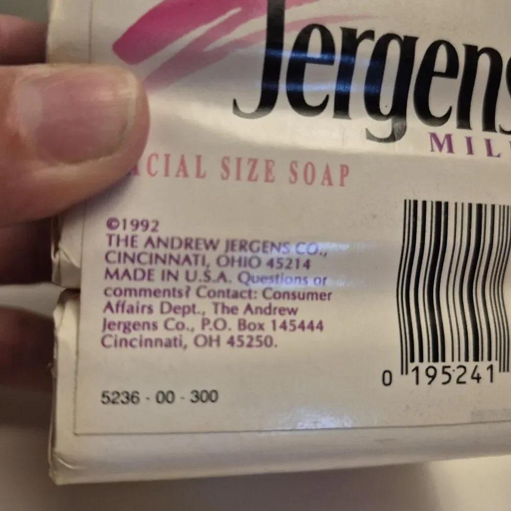 Vintage 4X Jergens Mild Bath Bar Soap Facial  Size NOS 3.5 oz 90s TV Prop Movie